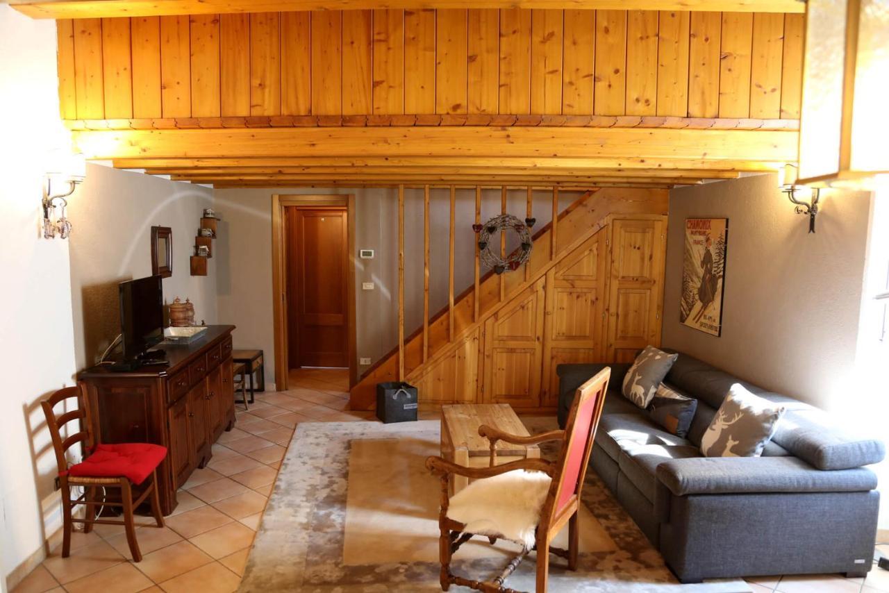 Appartamenti Vista Monte Bianco Courmayeur-Entreves ภายนอก รูปภาพ