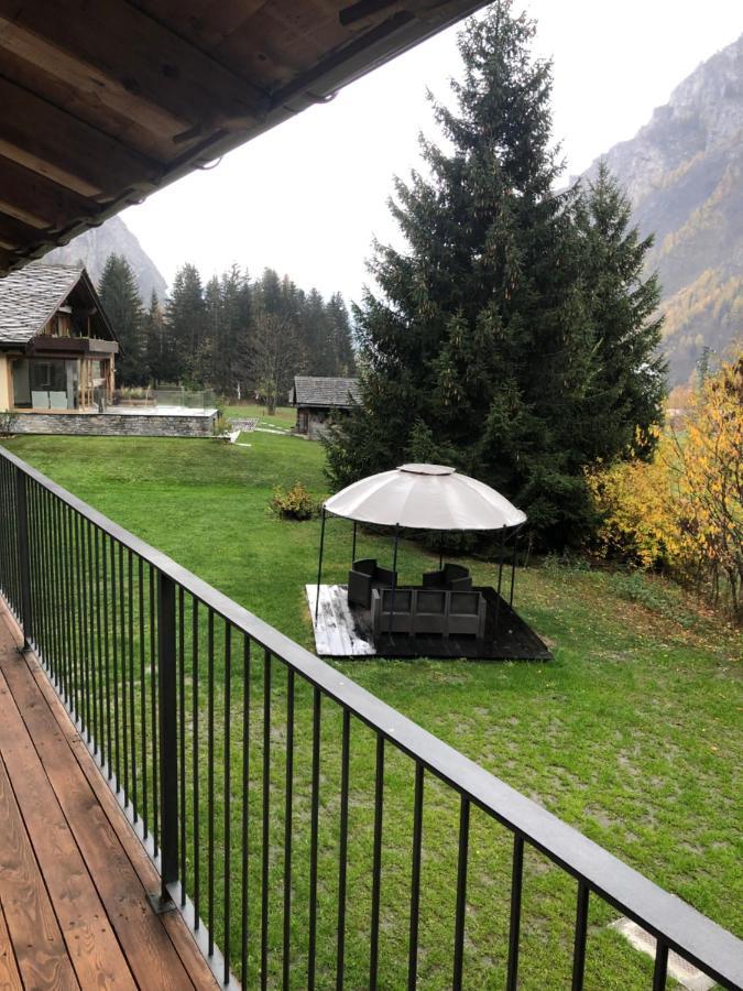 Appartamenti Vista Monte Bianco Courmayeur-Entreves ภายนอก รูปภาพ