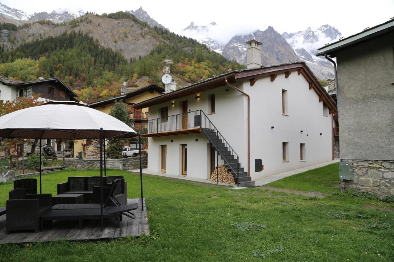 Appartamenti Vista Monte Bianco Courmayeur-Entreves ภายนอก รูปภาพ